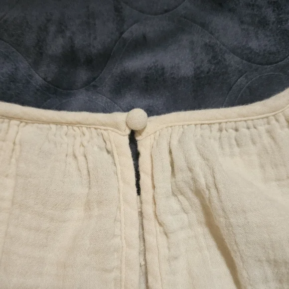 Universal Thread Cream Peasant Blouse - Picture 5 of 7